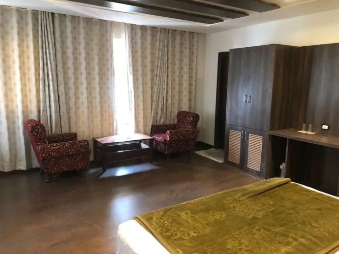 Deluxe Double room with city view