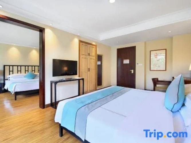 Quadruple Suite