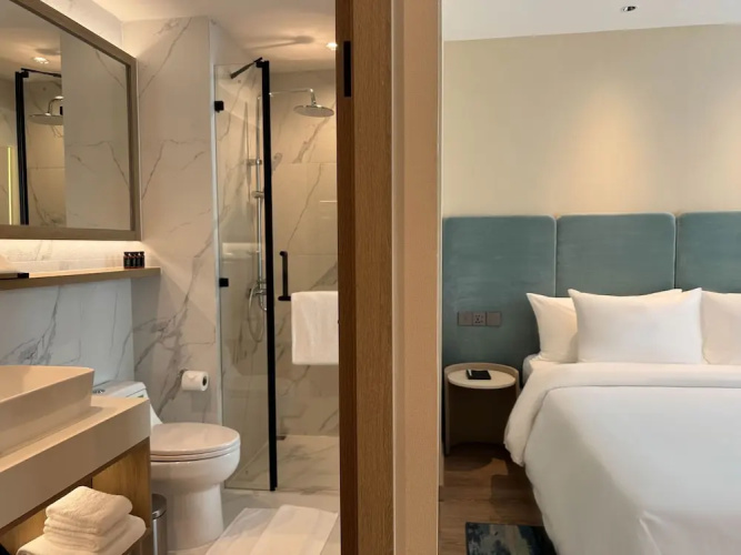 Laya Suites & Residences