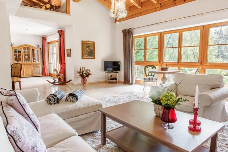3 Bedrooms Apartment