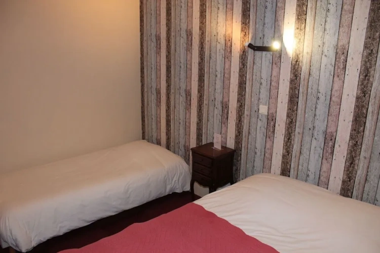 Economy room