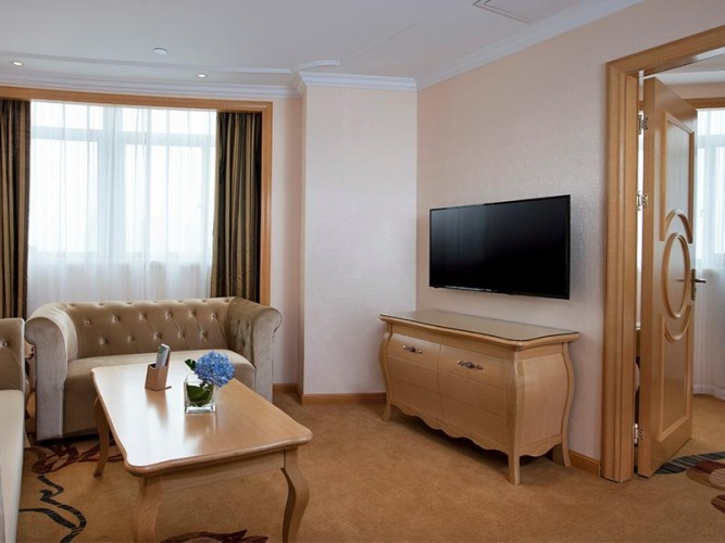 1 Bedroom Business Double Suite