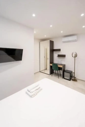 Deluxe Double room with balcony and with city view
