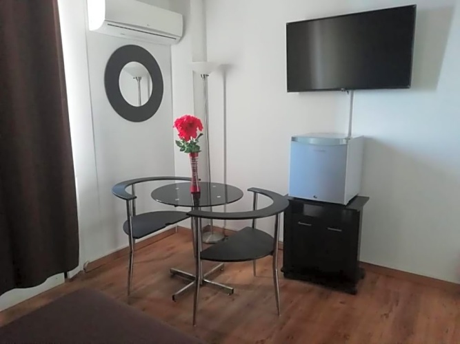 1 Bedroom Superior Triple room