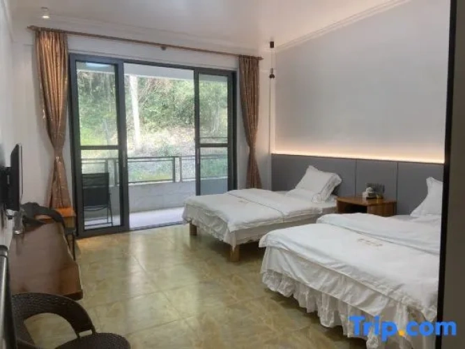 2 Bedrooms Suite with balcony