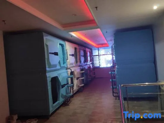 Youth Capsule Hostel