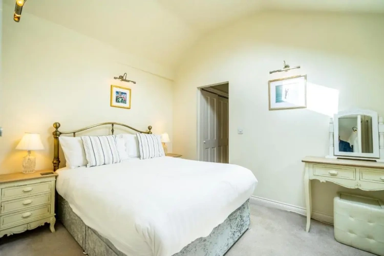 2 Bedrooms Double Apartment