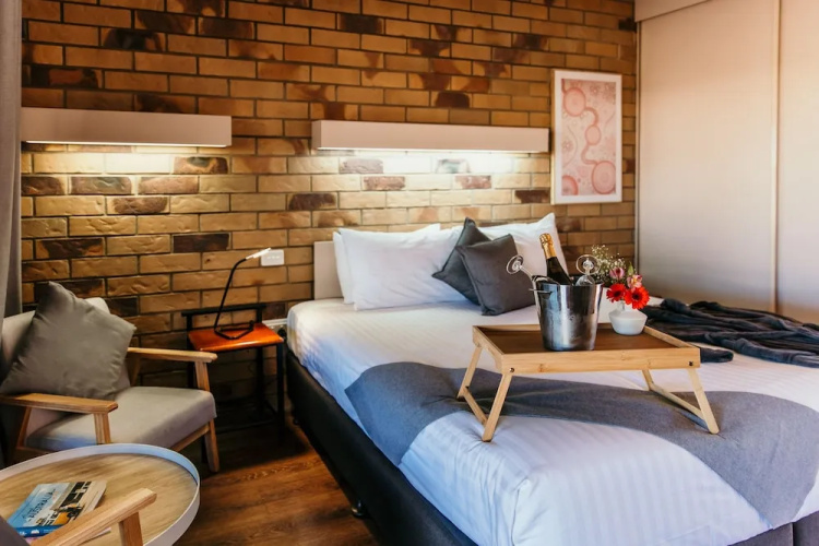 Abacus Motel