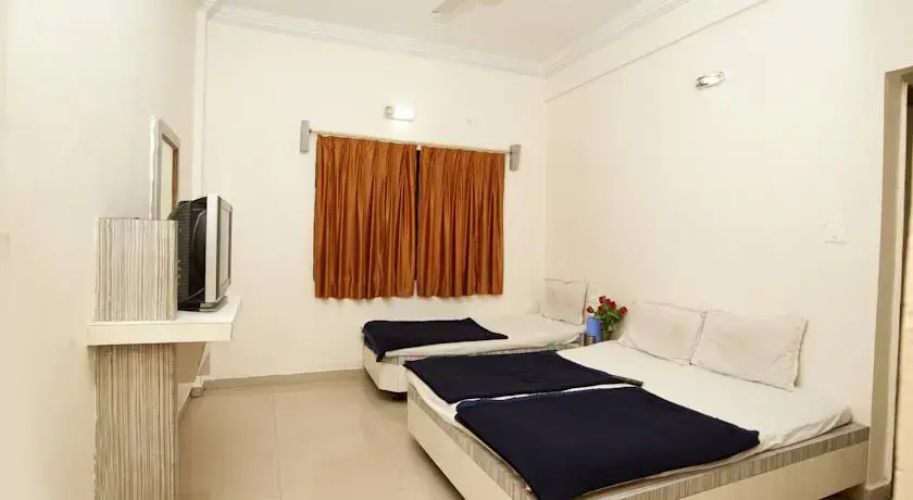 Hotel Sai Bansi