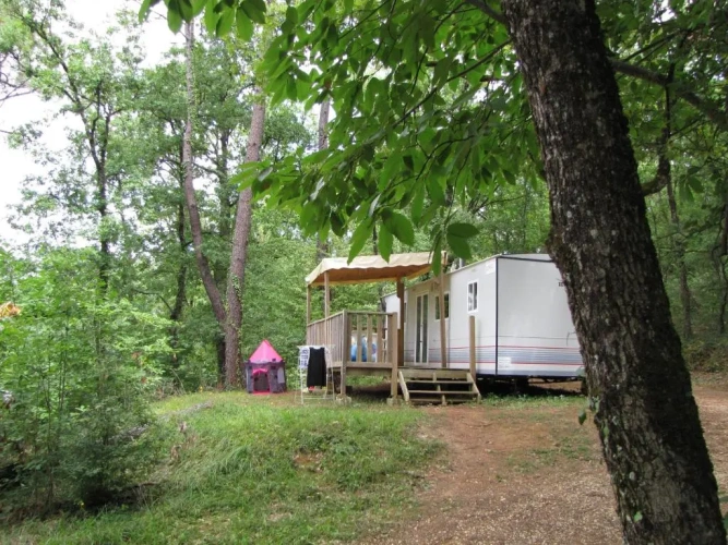 2 Bedrooms Chalet