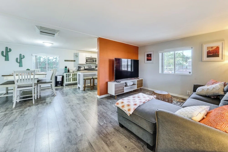 3 Bedrooms Cottage