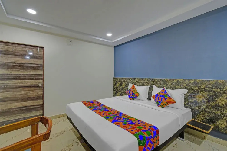 Fabhotel Rio