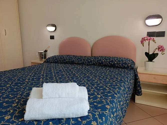 1 Bedroom Apartment with balcony