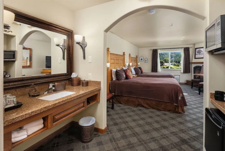 Standard Double room with land view