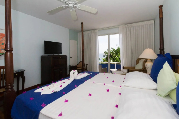Blue Haven Hotel