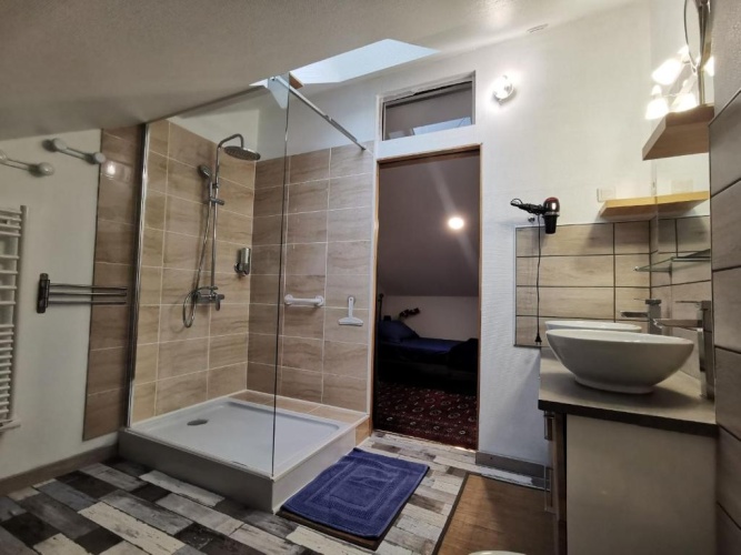 2 Bedrooms Cottage