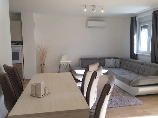 Apartment Hennion / Two Bedrooms A3 Liam
