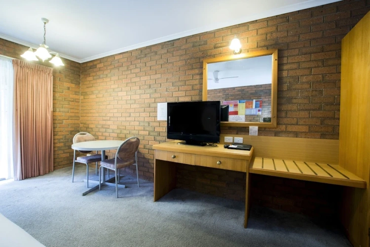 1 Bedroom Standard Twin Suite