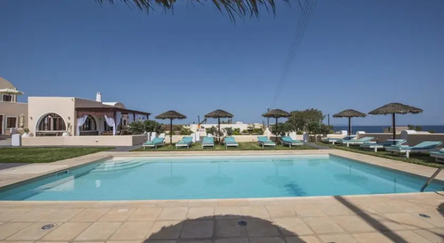 En Plo Studios Apartments & Suites