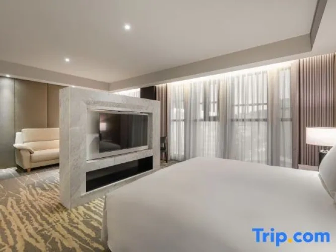 Deluxe Double Suite