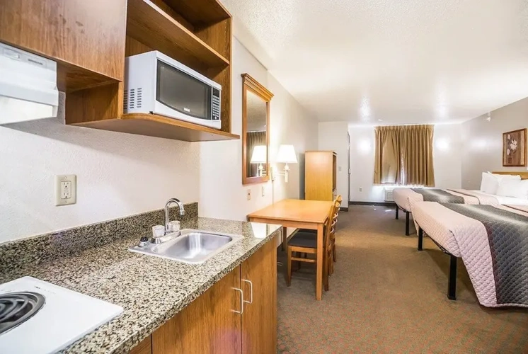 Quadruple Suite