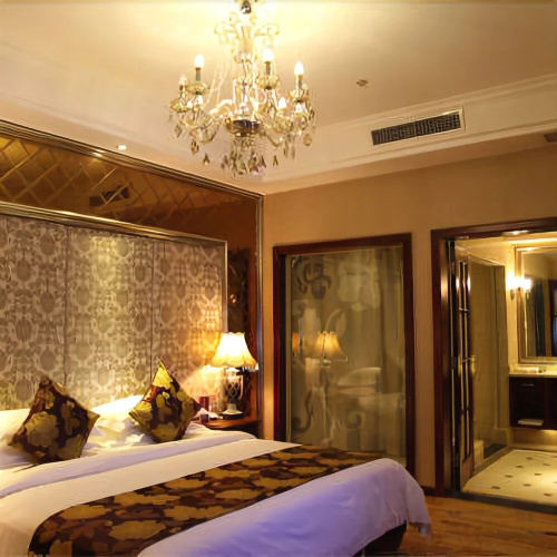 Four Seasons Moon Hotel