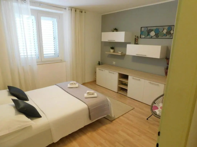 Apartment Doni