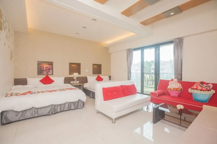 Standard Quadruple room with balcony
