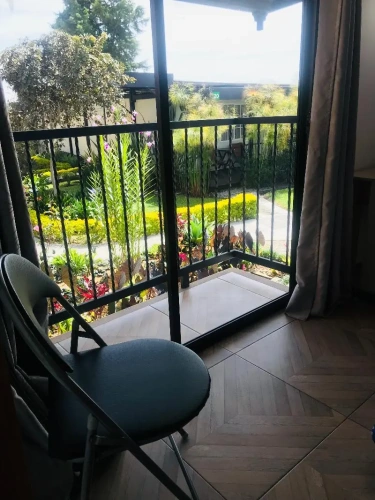2 Bedrooms Standard Family room with balcony