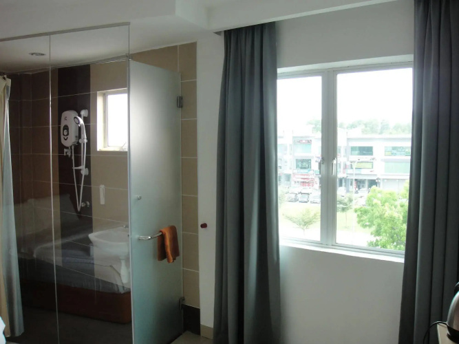 1 Hotel Mahkota Cheras