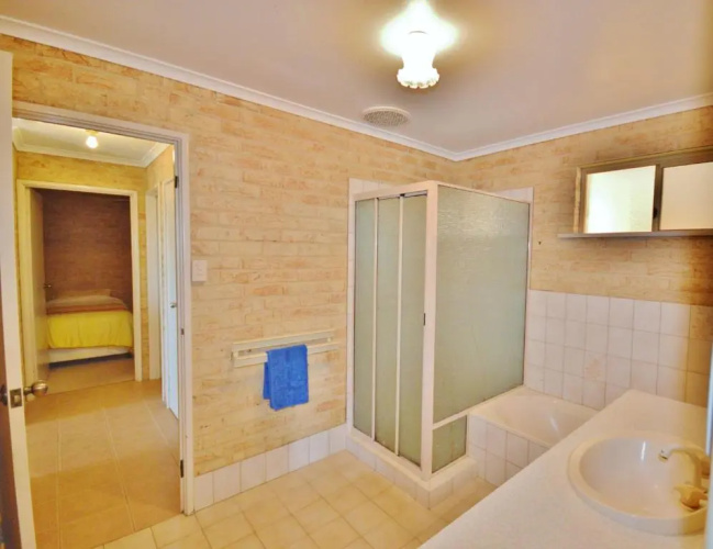 Cliffs Unit 1 - KalbarriWA