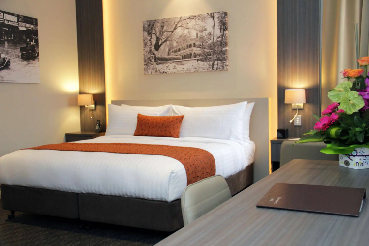 Mercure Orange