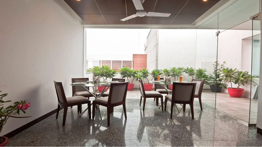 Stately Suites Golf Course Road