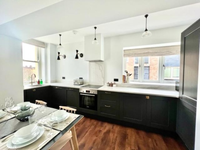 2 Bedrooms Apartment