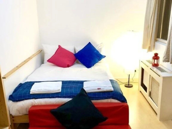 HFS Studio Next To Hydepark L12