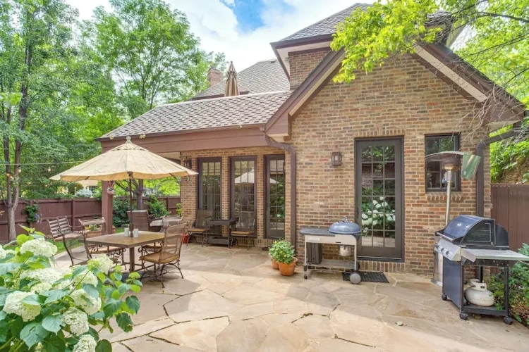 6 Bedrooms Cottage