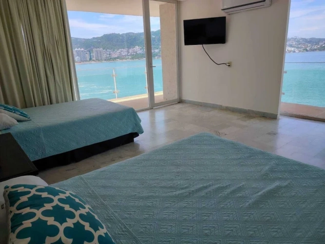 Suite with balcony
