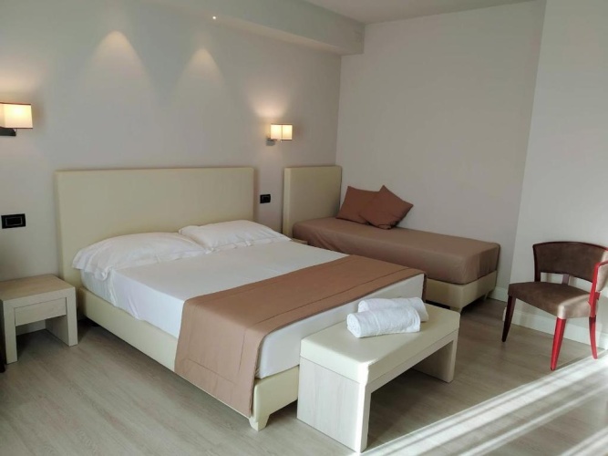 Deluxe Triple room