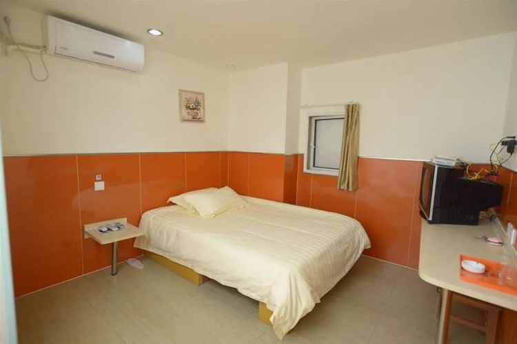 99 Inn Shanghai Tibet North Road