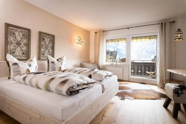 Standard Double room with balcony and with lake view