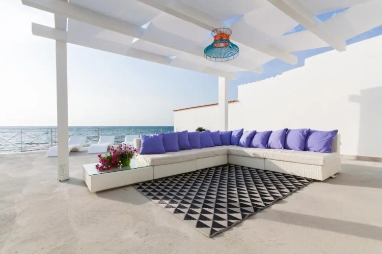 Villa beachfront