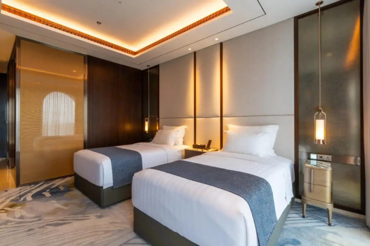 Arjuna Solitaire Hotel