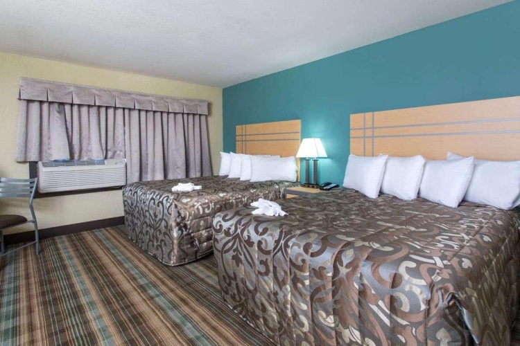 Standard Quadruple room