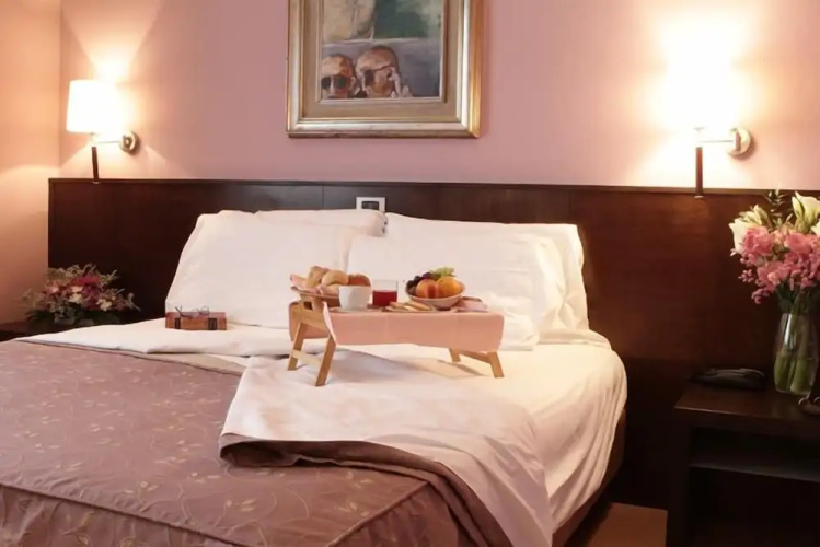 Hotel City