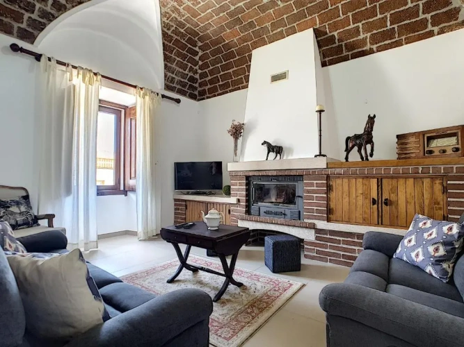 3 Bedrooms Cottage