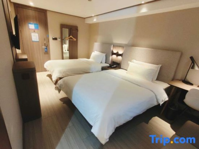 Business Twin room with street view