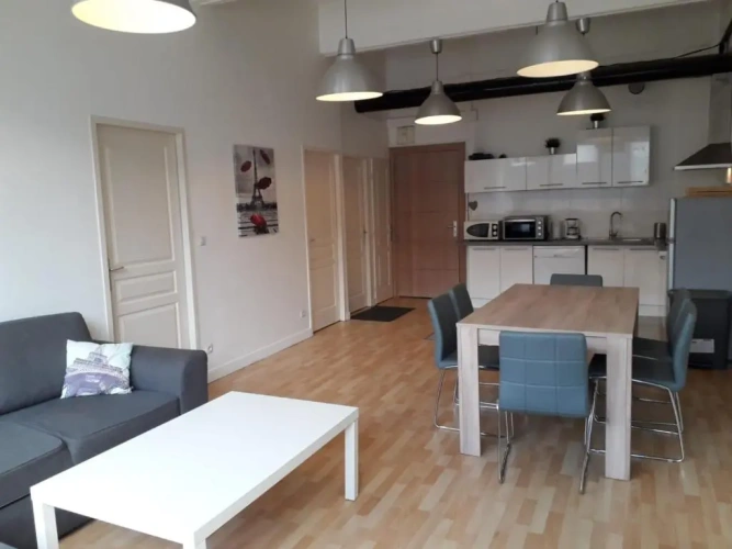 2 Bedrooms Apartment