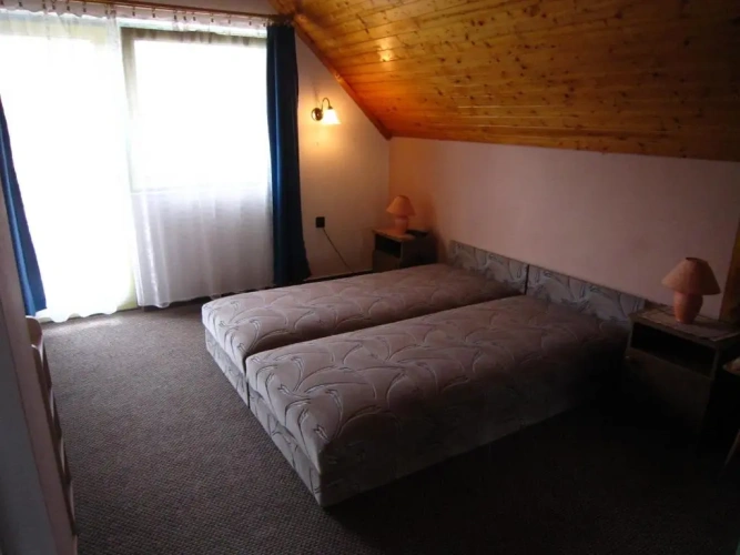 3 Bedrooms Apartment