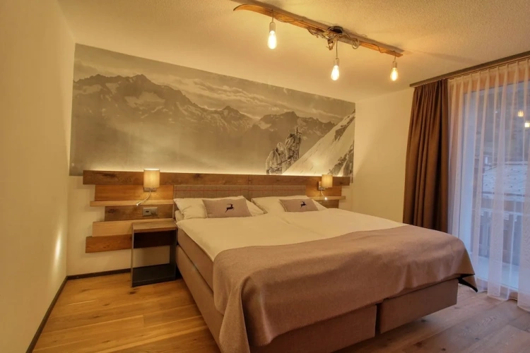 3 Bedrooms Luxury Apartment with mountain view