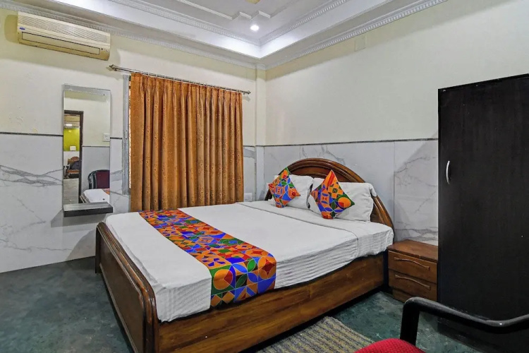 Fabhotel Step Inn I